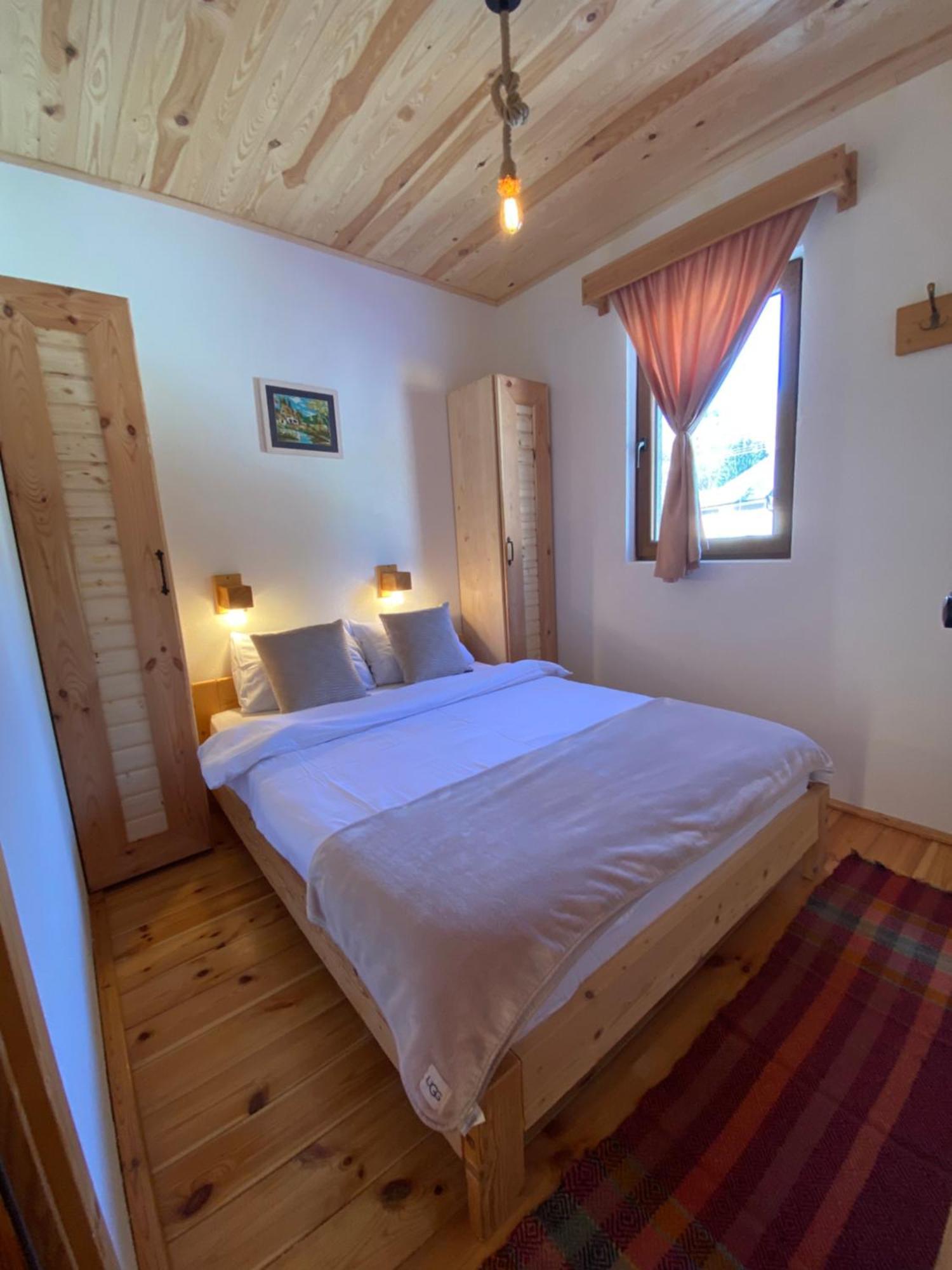Pubhouse & Rooms Pahulja โคลาชิน ภายนอก รูปภาพ