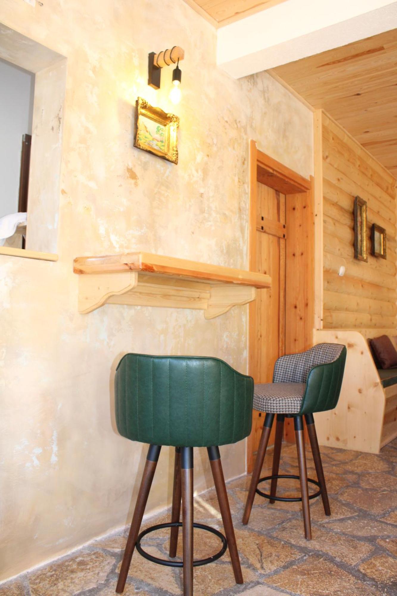Pubhouse & Rooms Pahulja โคลาชิน ภายนอก รูปภาพ