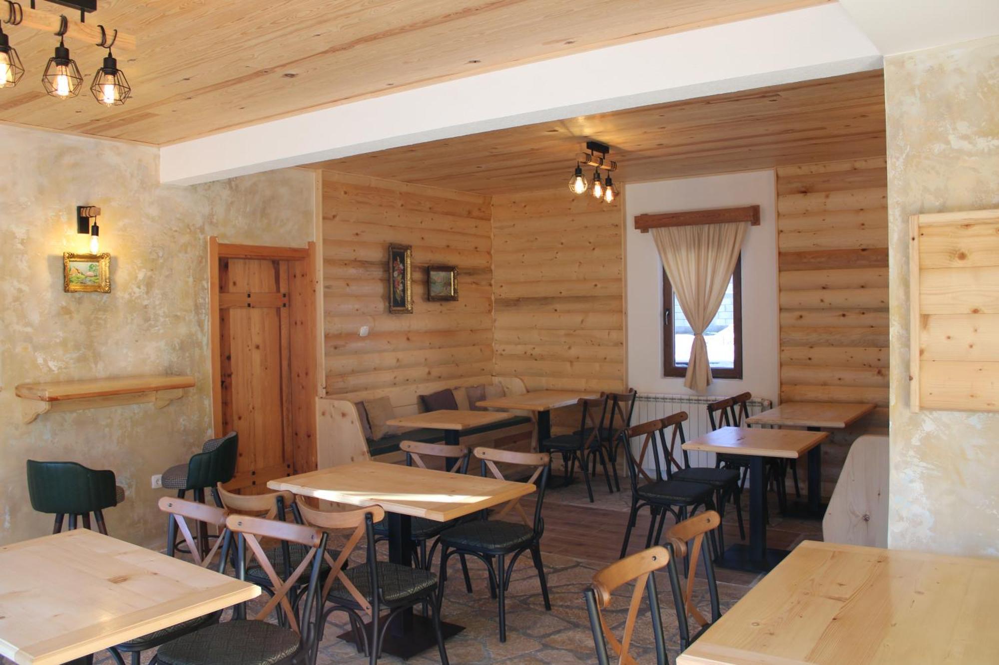 Pubhouse & Rooms Pahulja โคลาชิน ภายนอก รูปภาพ