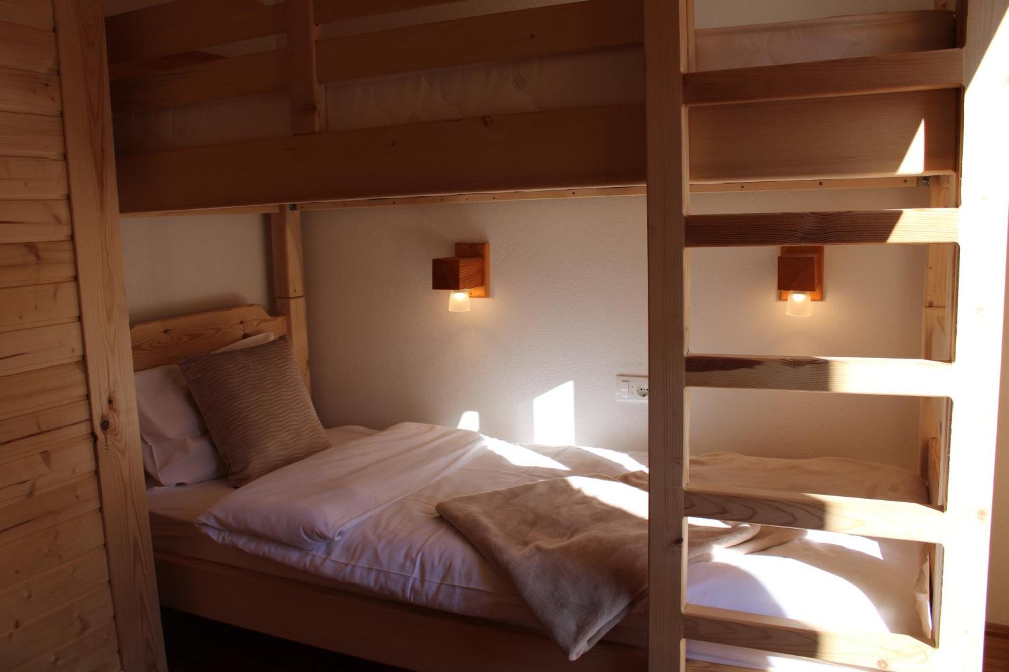 Pubhouse & Rooms Pahulja โคลาชิน ภายนอก รูปภาพ