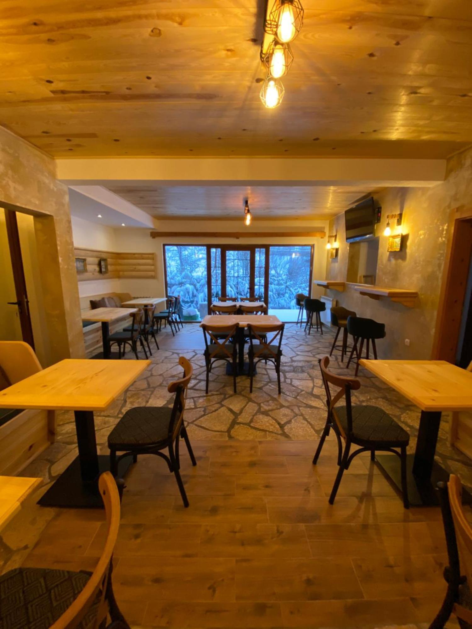 Pubhouse & Rooms Pahulja โคลาชิน ภายนอก รูปภาพ