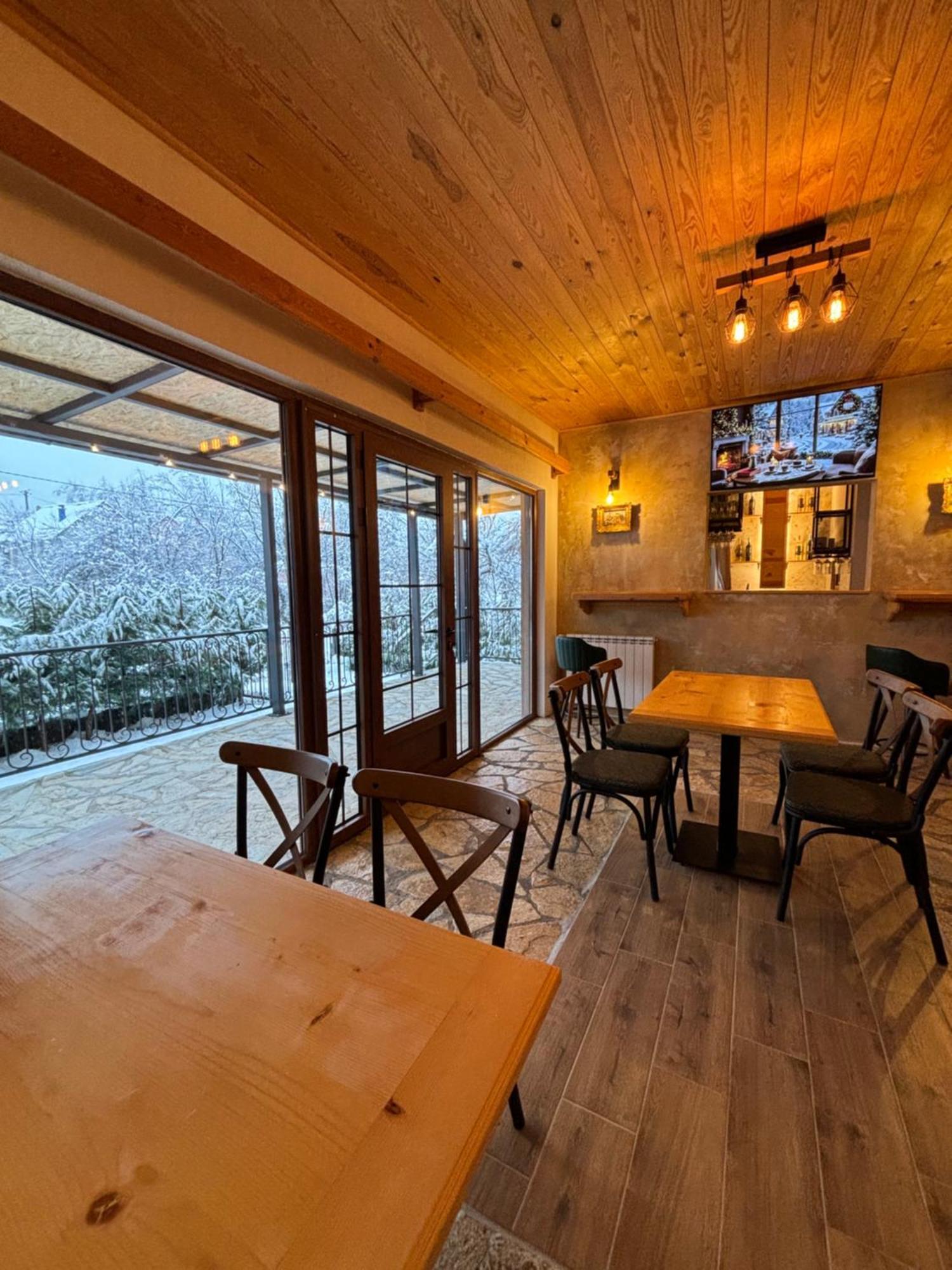 Pubhouse & Rooms Pahulja โคลาชิน ภายนอก รูปภาพ